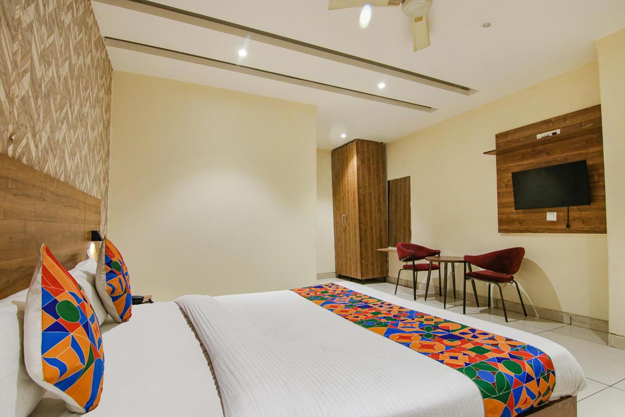 Fabhotel Golden Glory New Delhi Ngoại thất bức ảnh
